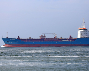 Бюджет России теряет миллиарды: нефтяные доходы падают на 49%