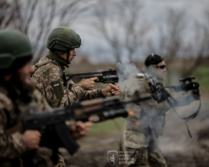 ВСУ переходят в контратаки на отдельных участках фронта - Сырский