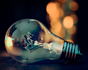 Опублікували графіки відключення світла в Києві на 21 грудня