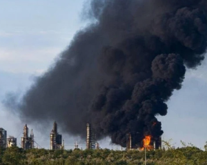 Украинские атаки снизили переработку нефти в России до минимума за 24 года
