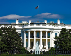 США заявили о начале "масштабнейшей" финансовой операции против Ирана