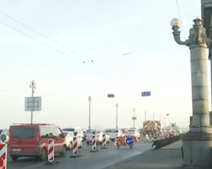 Переглянемо порядок організації руху мостами Києва під час повітряних тривог - Кличко