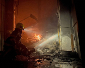 Окупанти вдарили по багатоповерхівці в Одесі, багато постраждалих