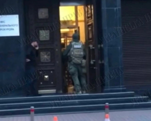 У справі про шахрайські кол-центри НАБУ та САП затримали прокурора