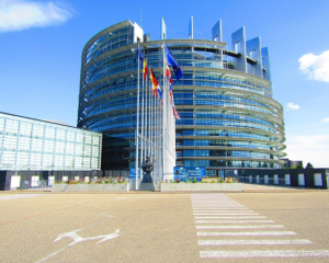 Посли ЄС не змогли продовжити санкції проти РФ через спротив Франції та Словаччини - ЗМІ