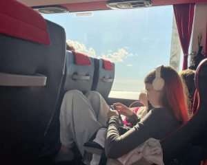 Де краще сидіти в автобусі під час подорожі: назвали найбезпечніші місця