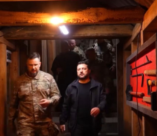 "Будемо масштабувати": Зеленський прибув на фронт та зустрівся з учасниками операції "Вівальді"