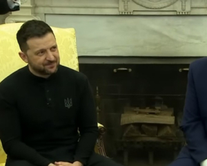 "Зеленський не захотів приймати": Трамп заявив про намір передати американські снаряди Україні