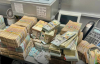 Готівка мішками: БЕБ накрило рекордну мережу нелегальних обмінників