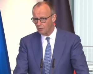 Канцлер Німеччини прибув до Києва з неоголошеним візитом та заявив про загрозу Росії для Європи