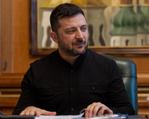 Зеленский говорит, что не будет "прогибаться" под Россию
