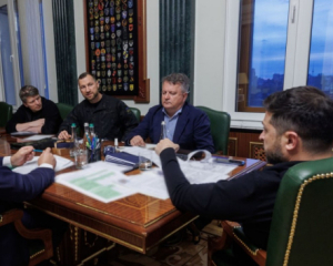 "Обсудили с Хмарой и Драпатым": Зеленский анонсировал новые удары по России