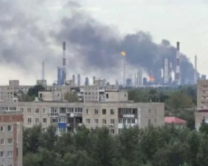 Сили оборони України уразили найбільший НПЗ Росії в Омську