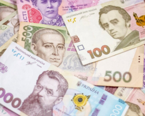 На четверть оборота банкнот в Украине приходятся купюры номиналом 500 гривен