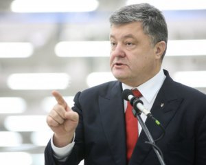 &quot;Никого уже в шею не гоним&quot; - Порошенко о приостановлении мобилизации