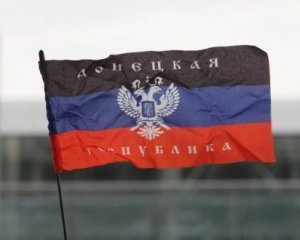 Активістка розповіла, як мережа супермаркетів у Донецьку вивісила прапори ДНР