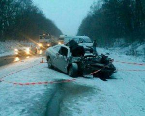 Легковик влетів у вантажівку: загинула жінка