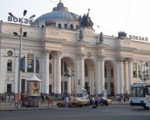 Невідомі побили та пограбували митного експерта з Євросоюзу