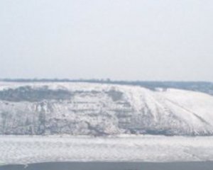 Двоє рибалок на крижині віднесло до сусідньої області