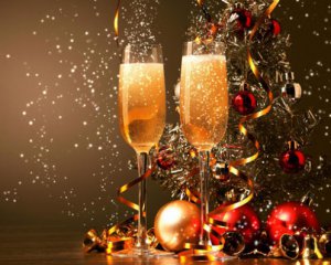 Масово розпивати шампанське на Новий рік почали у 1930-х