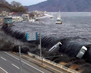 Вчені попереджають про загрозу цунамі в Тихому океані