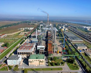 Одесский припортовый завод временно остановил работу