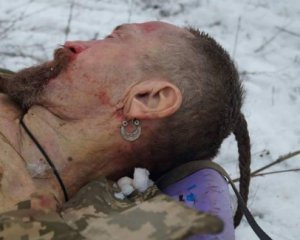 Перед смертью &quot;Козак&quot; зарезал 2 врагов - сепаратисты опубликовали видео с искалеченным телом нашего бойца