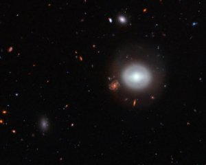 Открыли новую галактику на расстоянии 359 млн световых лет