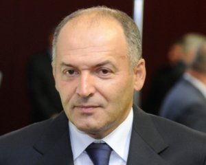 Пінчук намагається привернути до себе увагу Трампа