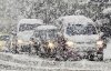 Автобусы и военную технику засыпало полуметровым снегом: к людям не могут добраться спасатели