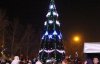 В Крыму возле главной елки поют песни "Океана Ельзи"