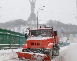 В столице евакуатор будет забирать машины, которые будут мешать убирать снег