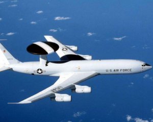 США відправили військовий літак до окупованого Криму