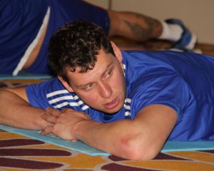 Український воротар травмувався у першому матчі за новий клуб