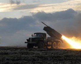 "Гради" і поранені - бойовики стріляють на всіх напрямках