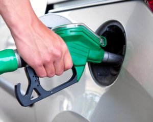 Експерт назвав причини зростання цін на бензин