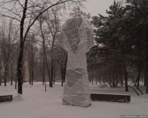 В Днепре установили памятник воинам армии УНР