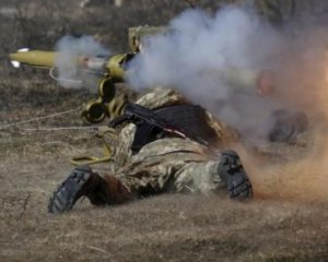 Обстрелы на Донбассе не утихают: есть раненые в рядах ВСУ