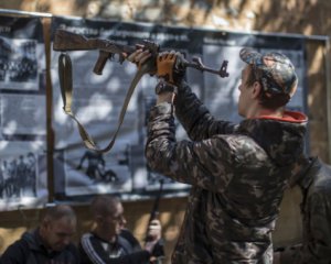 Бойовики не бажають воювати: 3 самогубства, 5 самострілів