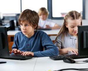 В украинских школах предлагают ввести ВНО по информатике