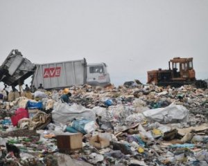 Гройсман тицьнув Садового носом у львівське сміття