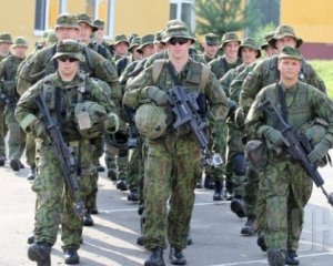 Порошенко разрешил розмыщувати в Украине иностранные войска