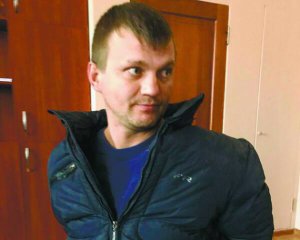 Чоловік, який відрубав голови жінці й дитині, повісився в камері