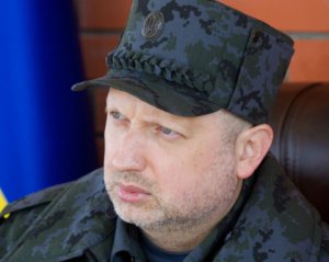 Загострення на Донбасі: Турчинов пророкує перебіг подій