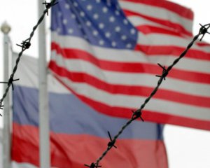 Белый дом отрицает ослабление санкций против ФСБ России