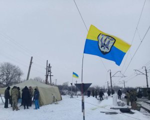 Бійці розповіли, хто організував економічну блокаду