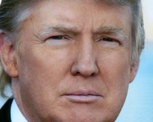 Трамп обіцяє відновити міграційний указ