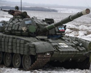 Воскресенье на Донбассе прошло под звуки танков и артиллерии: есть раненые