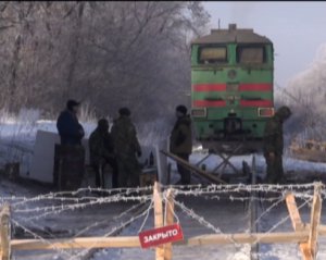 СМИ назвали имя нардепа, напавшего на полицейского на блокпосту