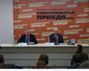 Азаров видав книжку про уроки Майдану